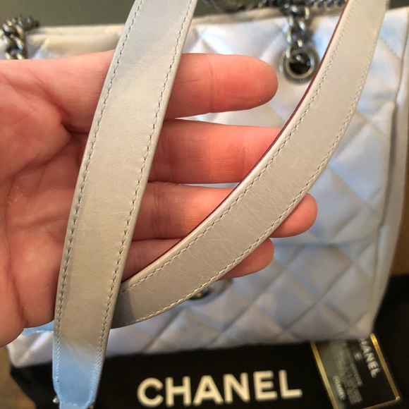 ‼️NEW YEAR SALE ❗️ Authentic Chanel small Tote - Picture 3 of 8